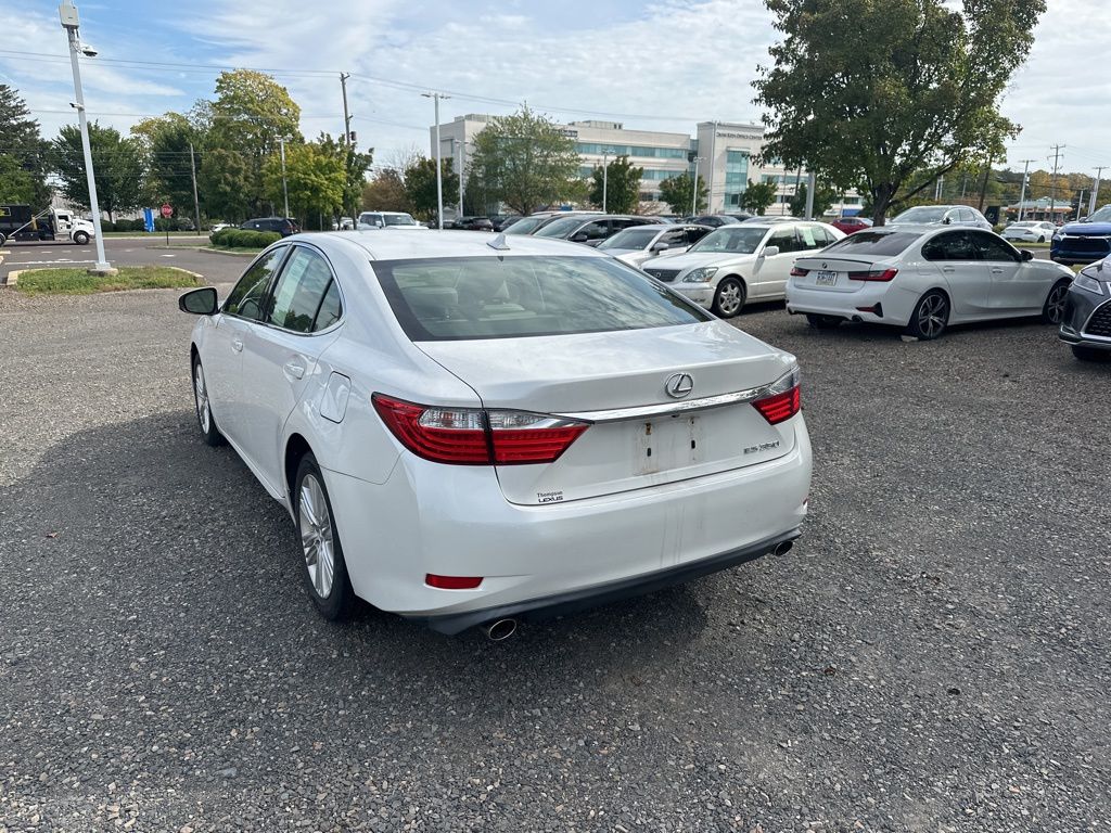 2014 Lexus ES 350 photo 4