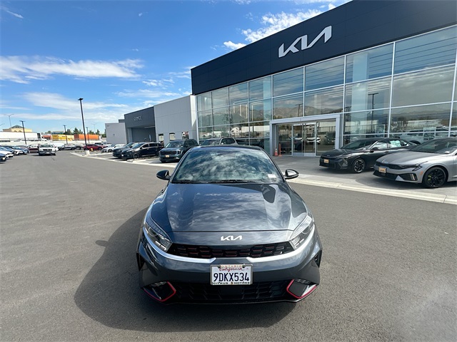 2023 Kia Forte GT-Line photo 2