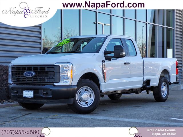 2023 Ford F-350 Super Duty XL's photo