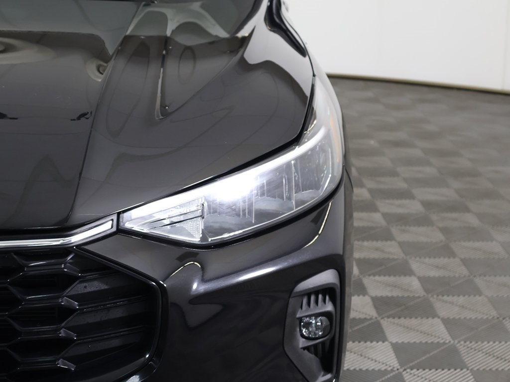 2025 Ford Escape Hybrid ST-Line Select photo 11