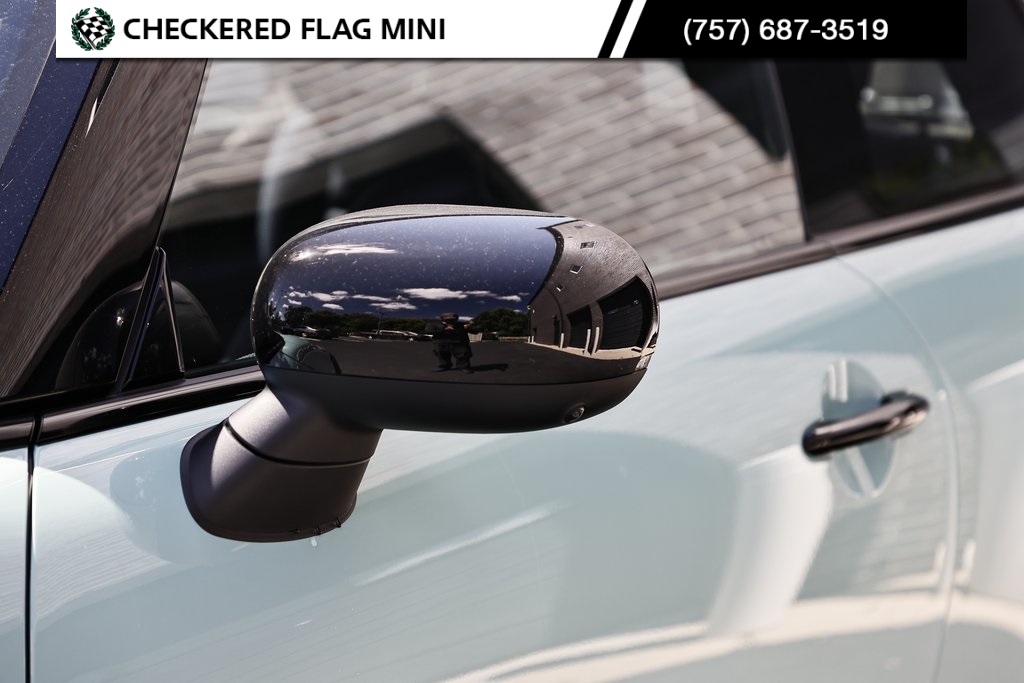 2025 Mini Cooper S Iconic photo 12