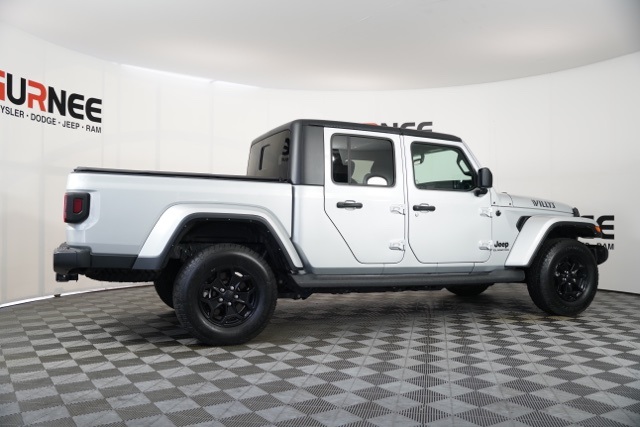 2022 Jeep Gladiator Willys photo 3
