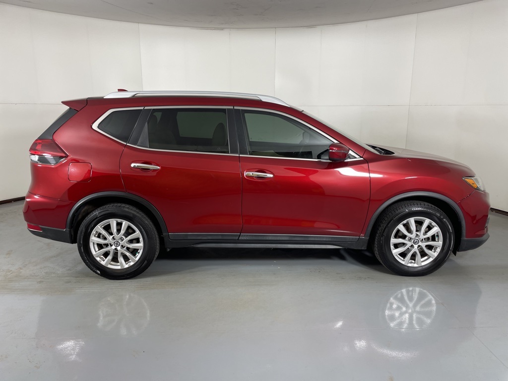 2020 Nissan Rogue SV photo 9