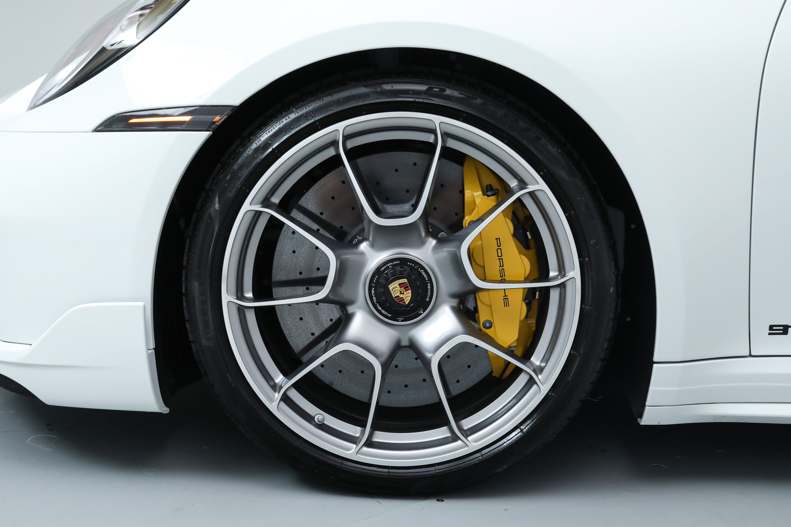 2025 Porsche 911 Turbo S Cabriolet photo 38