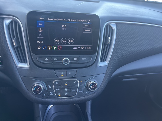 2023 Chevrolet Malibu 1LT photo 18