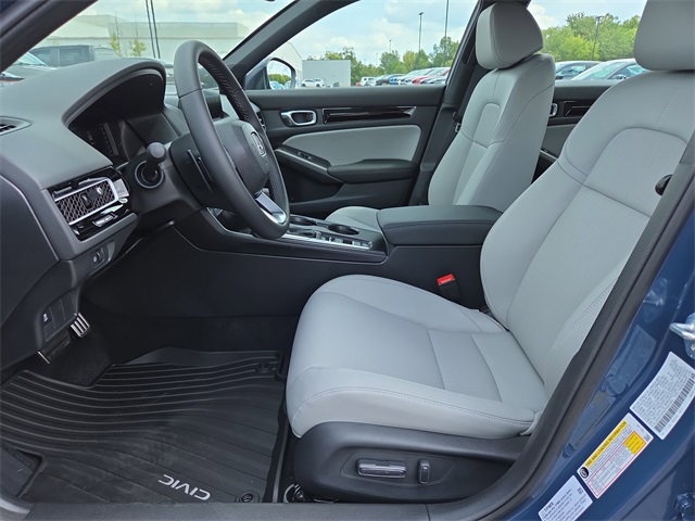 2026 Honda Civic Hybrid Sport Touring photo 5