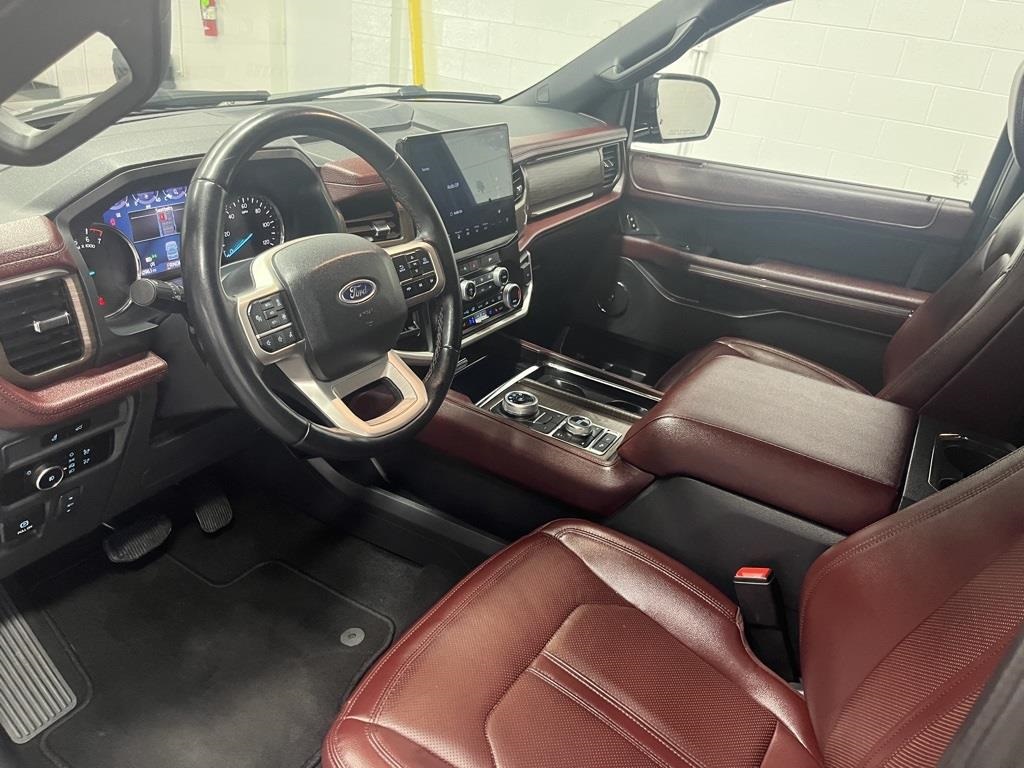2023 Ford Expedition Limited photo 2