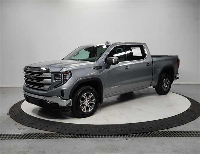 2025 Gmc Sierra 1500 SLT photo 3