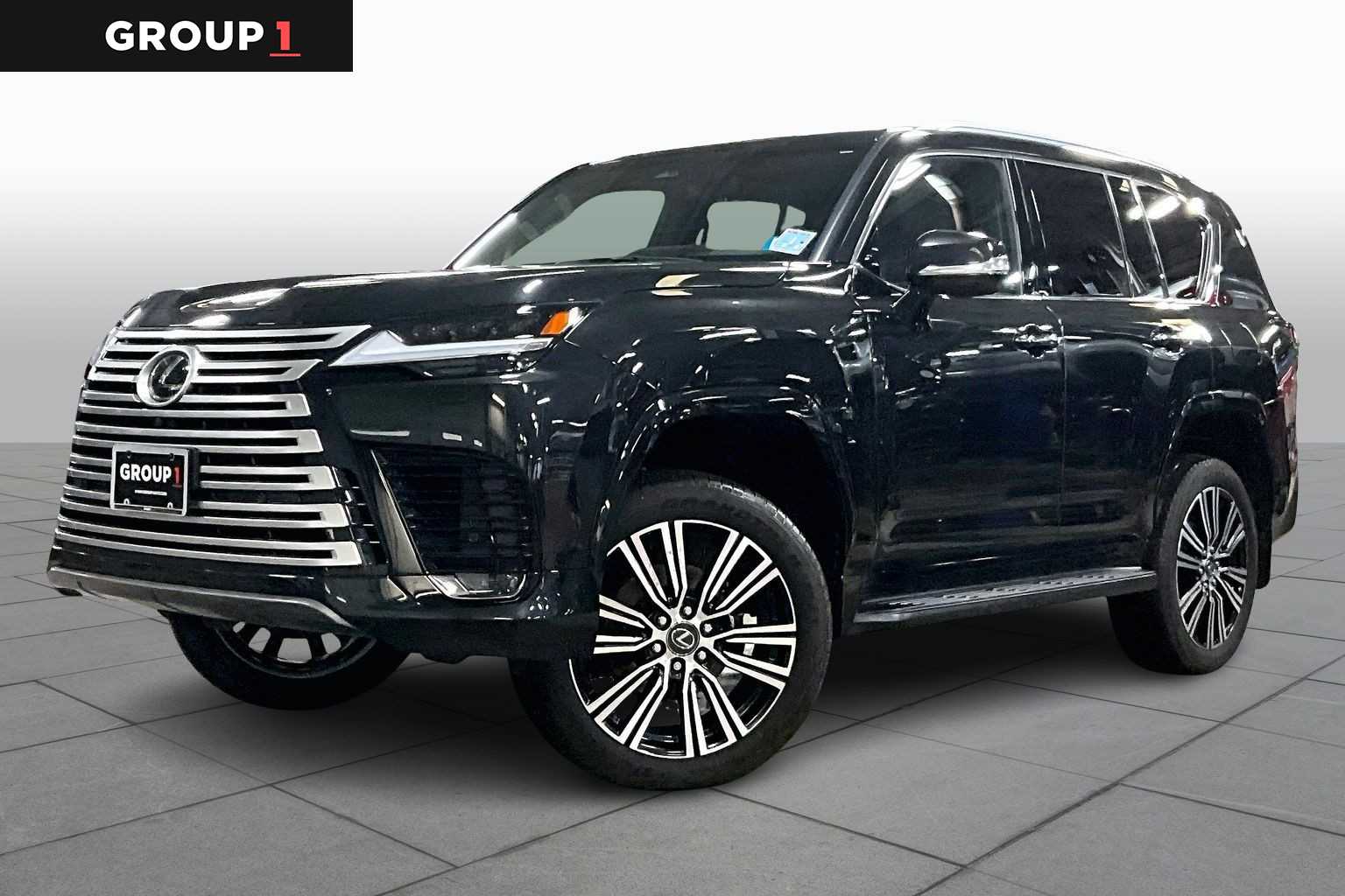2025 Lexus LX Luxury's photo