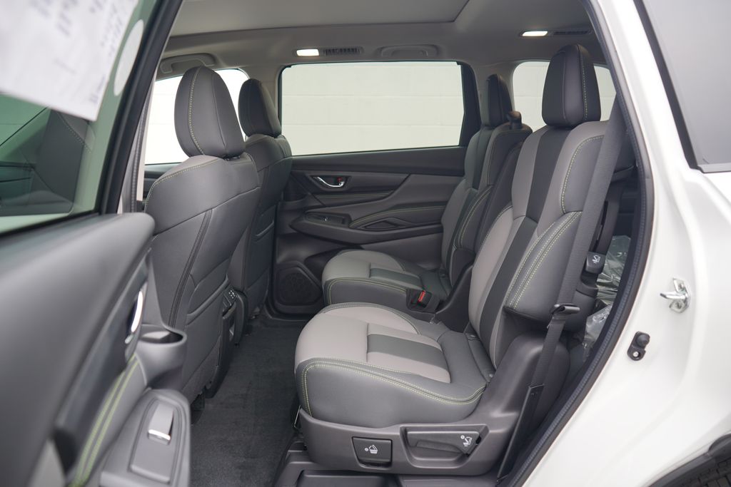 2025 Subaru Ascent Onyx Edition photo 7