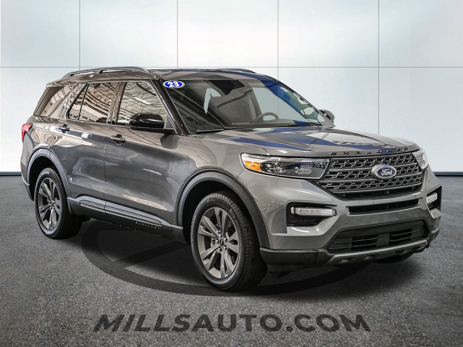 2023 Ford Explorer XLT photo 11