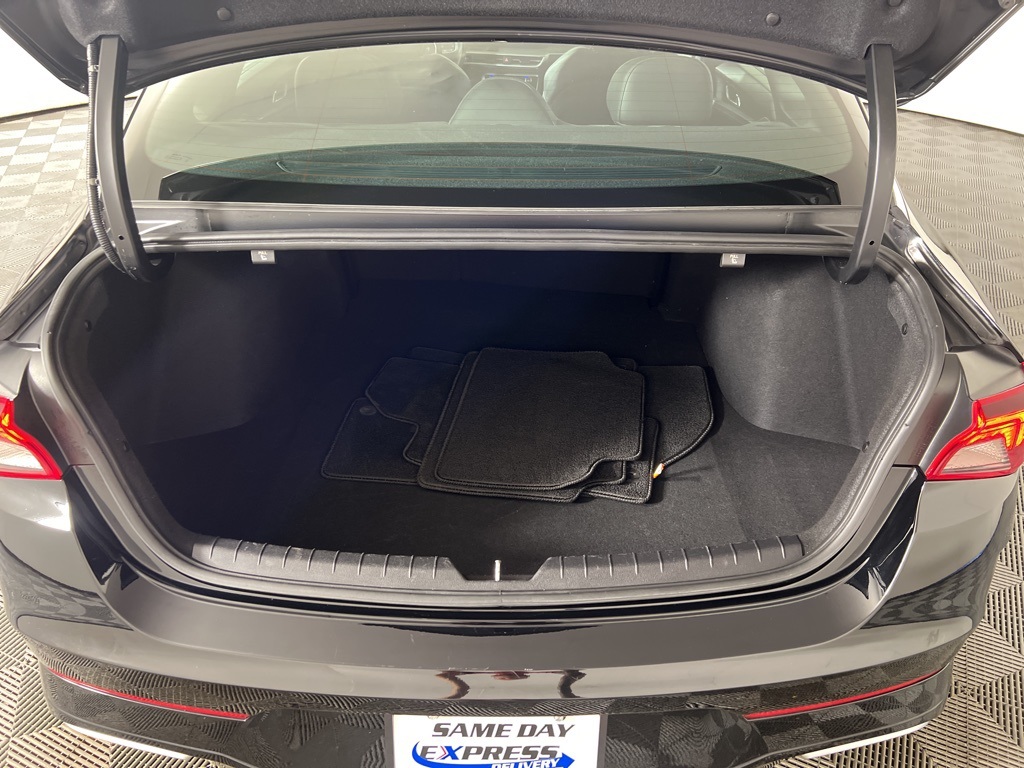 2023 Kia K5 GT-Line photo 8