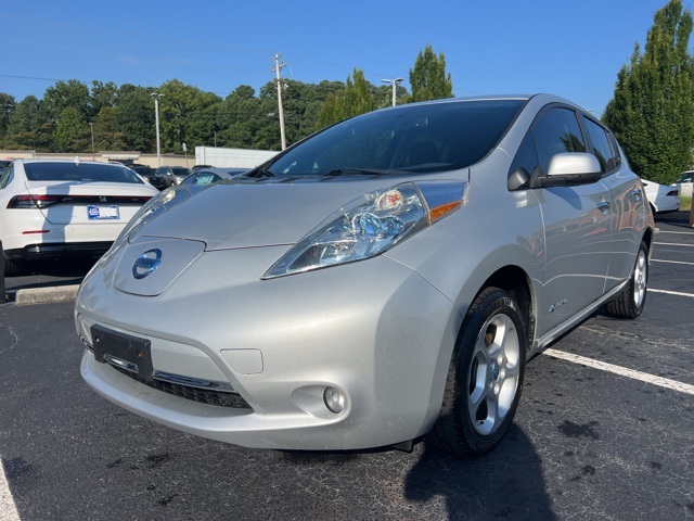 Used 2013 Nissan LEAF SV with VIN 1N4AZ0CP3DC402172 for sale in Cumming, GA
