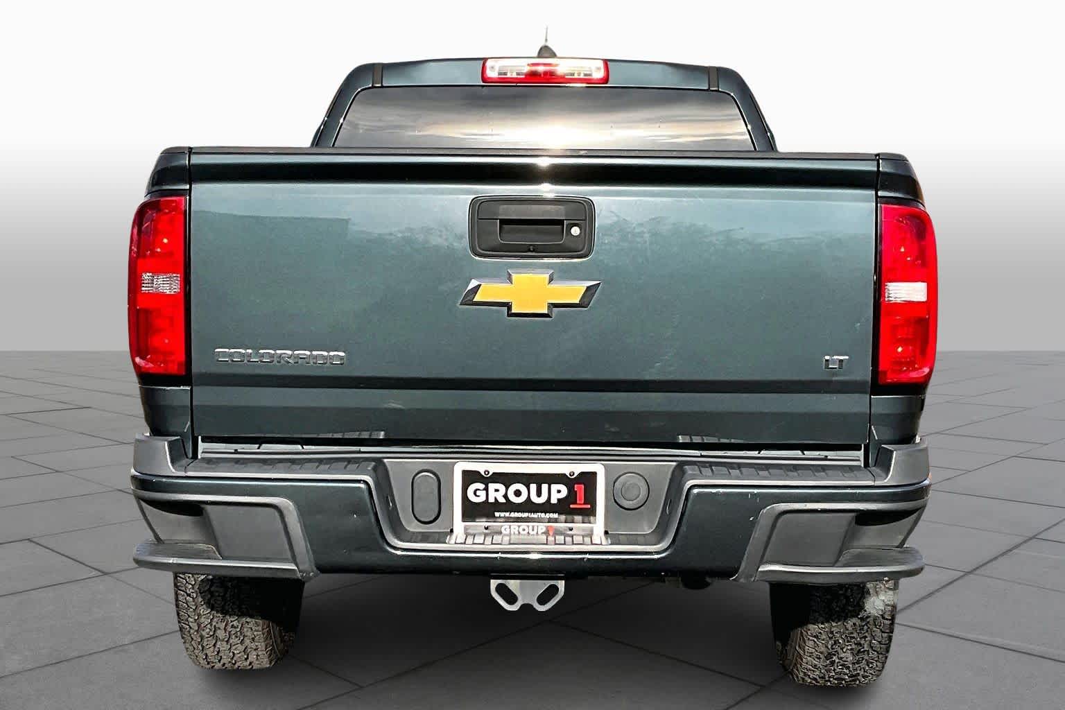 2017 Chevrolet Colorado LT photo 4