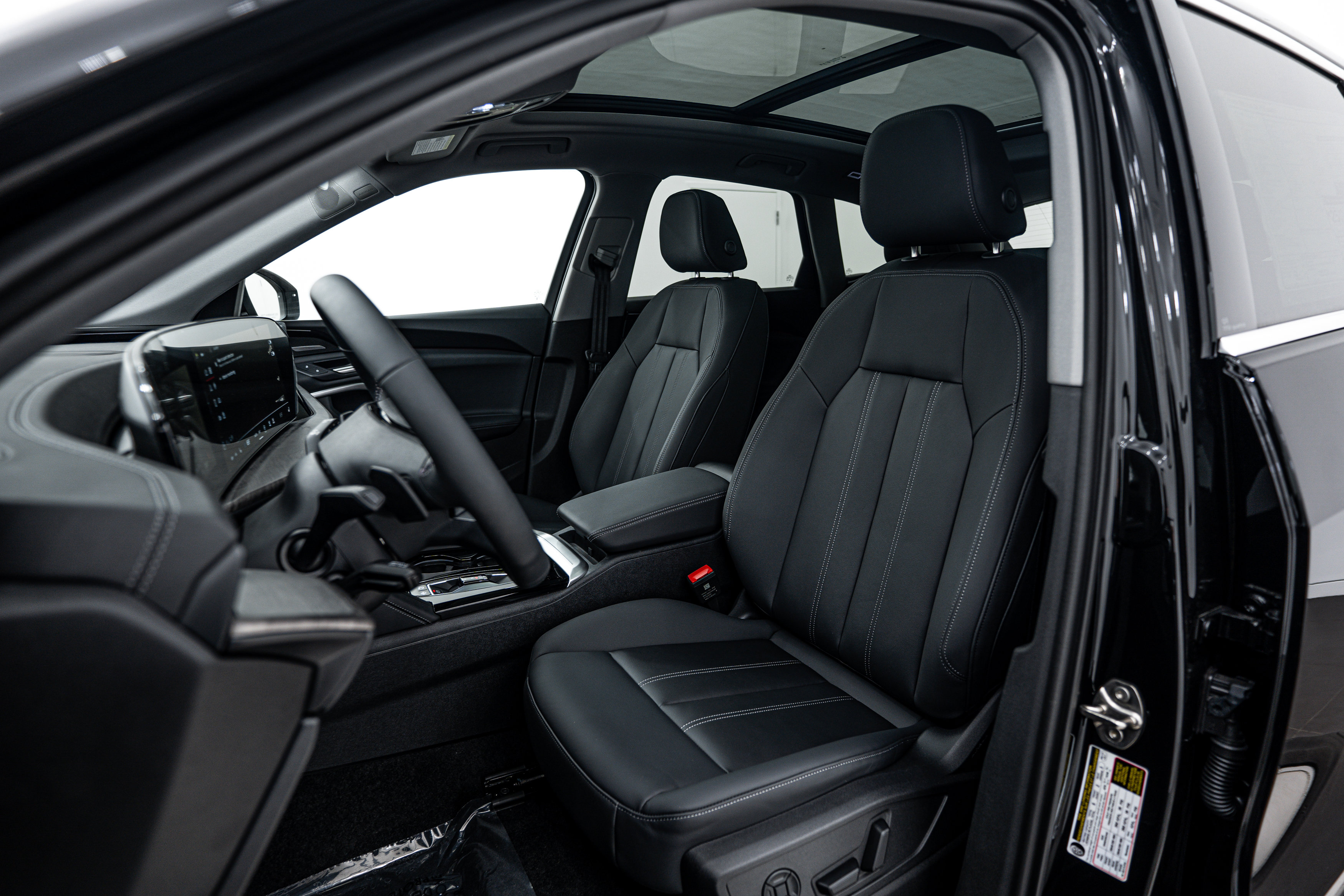2025 Audi Q5 Premium Plus photo 12