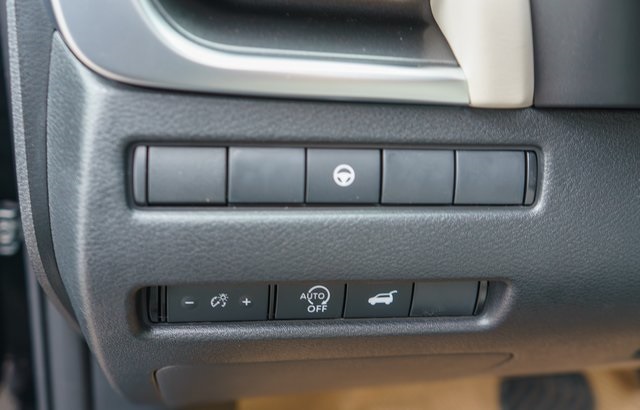 2025 Nissan Rogue SV photo 10