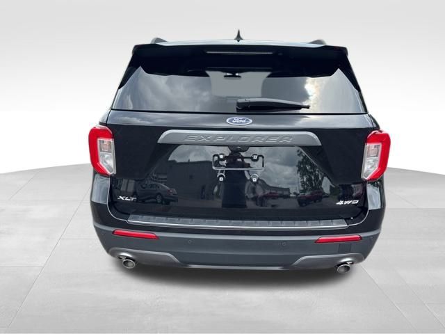 2023 Ford Explorer XLT photo 4