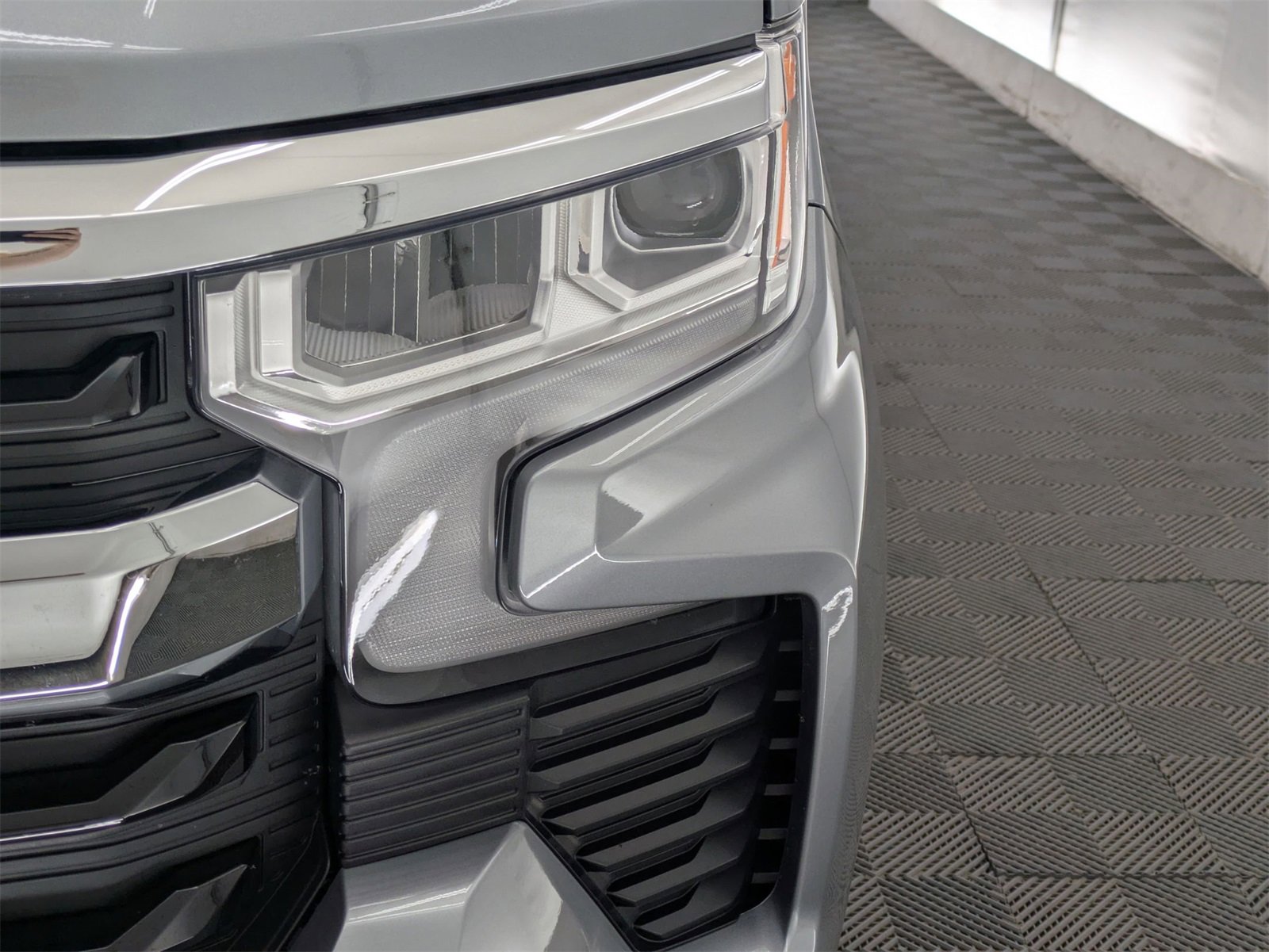 2025 Chevrolet Silverado 1500 LT photo 10
