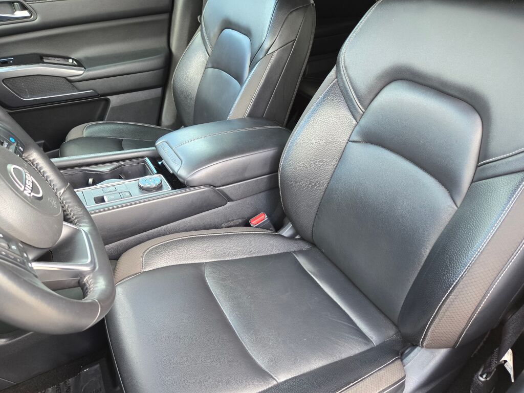 2023 Nissan Pathfinder SL photo 19