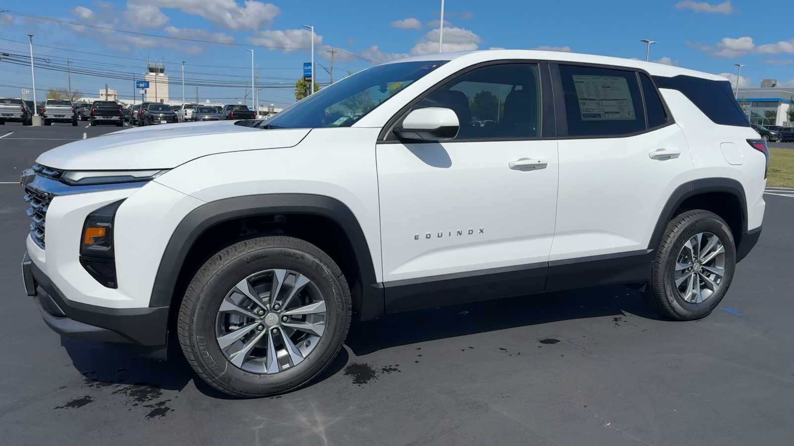 2026 Chevrolet Equinox LT photo 3
