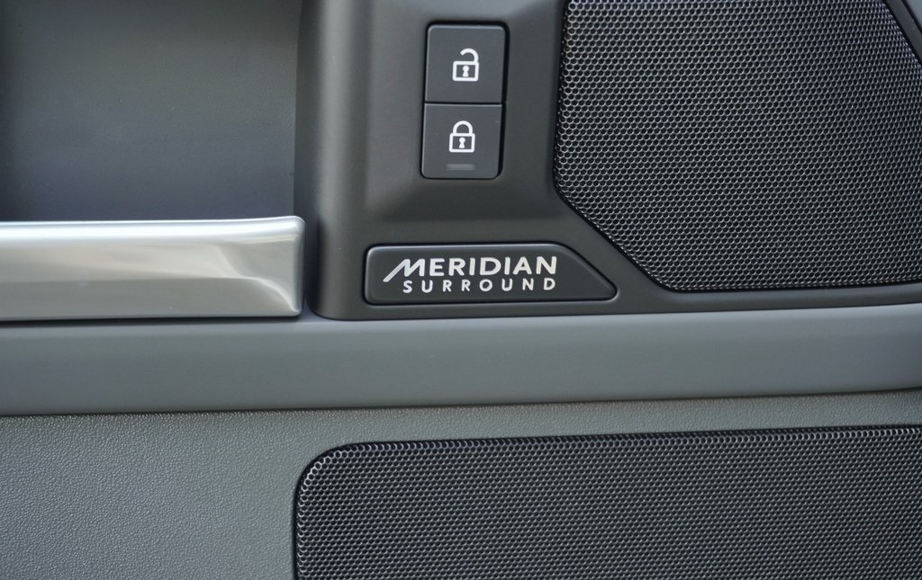 2026 LAND ROVER DEFENDER - Image 11