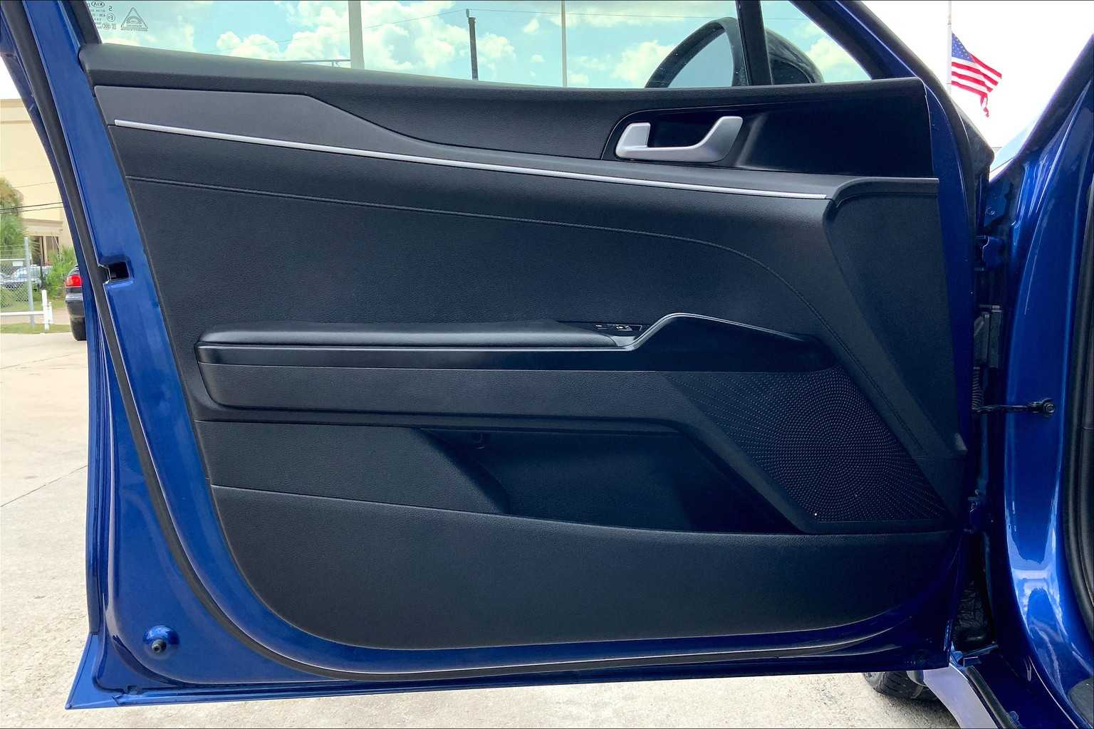2021 Kia K5 GT-Line photo 17