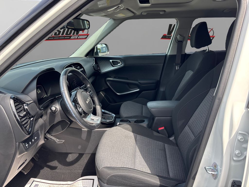 2023 Kia Soul EX photo 9