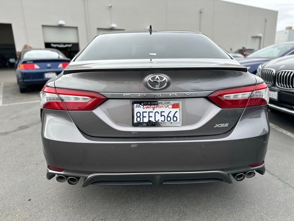 2018 Toyota Camry XSE V6 photo 6