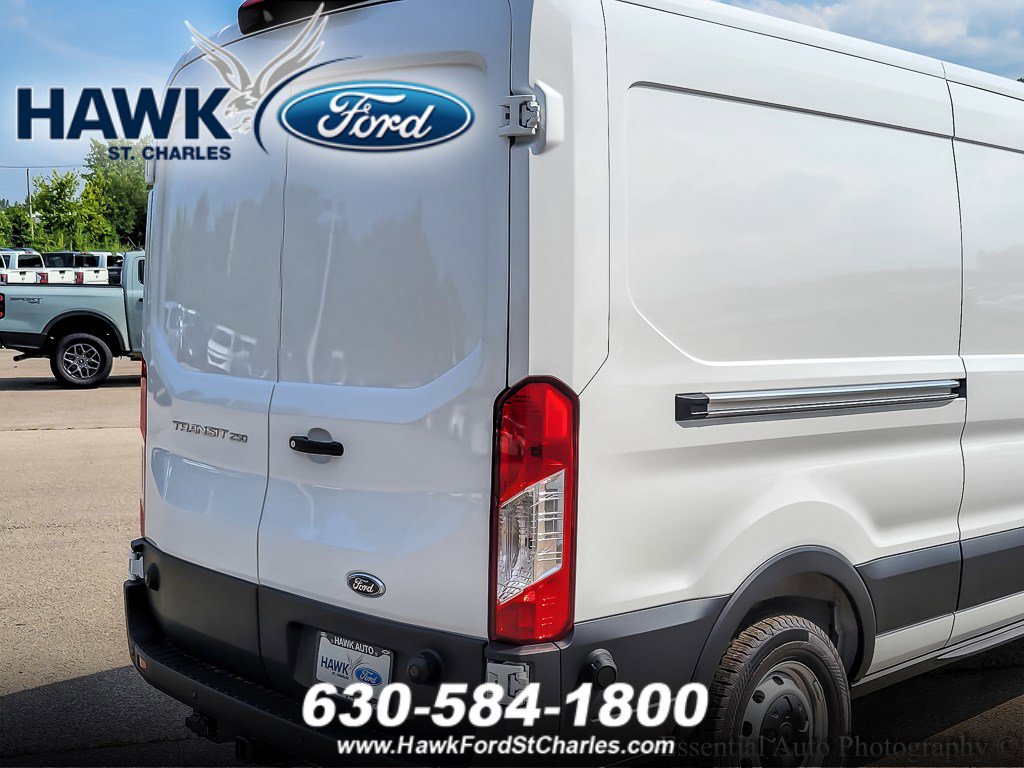 2025 Ford Transit photo 3