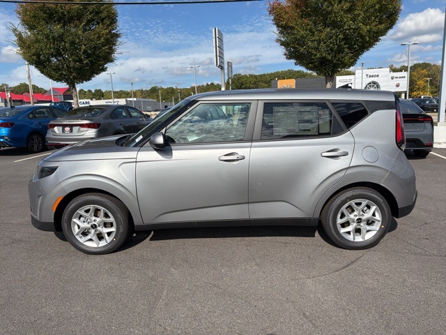 2025 Kia Soul S photo 3
