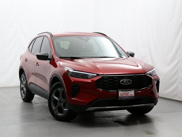 New 2025 Rapid Red Metallic Tinted Clearcoat Ford ST-Line image 1