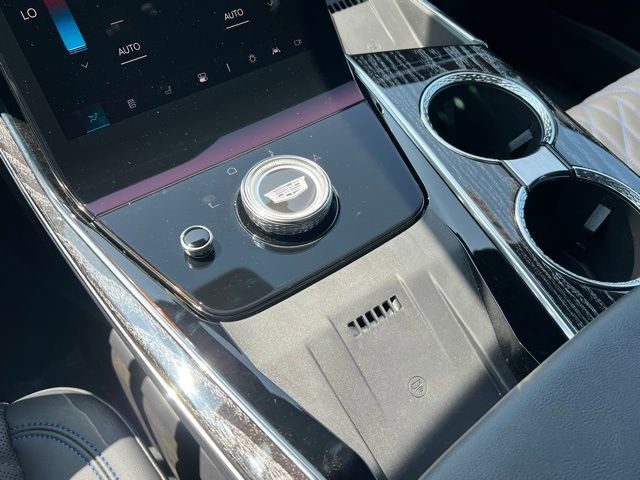 2025 Cadillac Escalade IQ Luxury photo 12