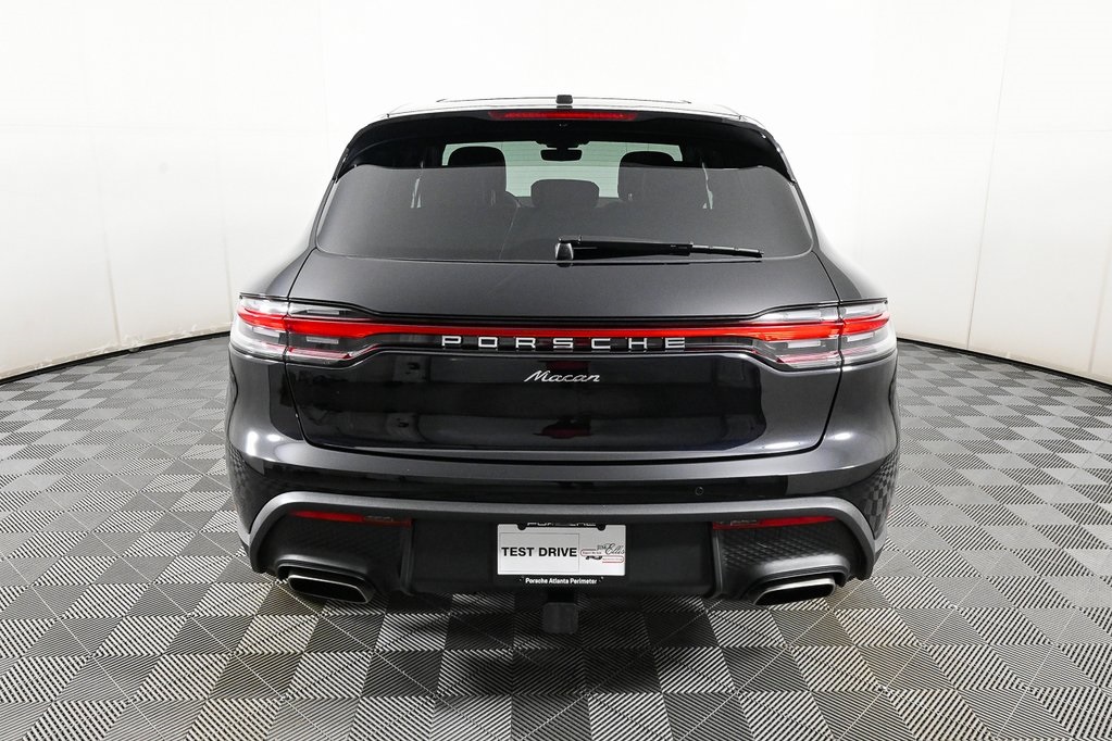 2025 Porsche Macan T photo 26