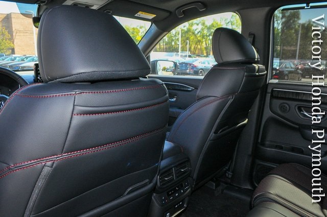 2025 Honda Pilot Black Edition photo 12