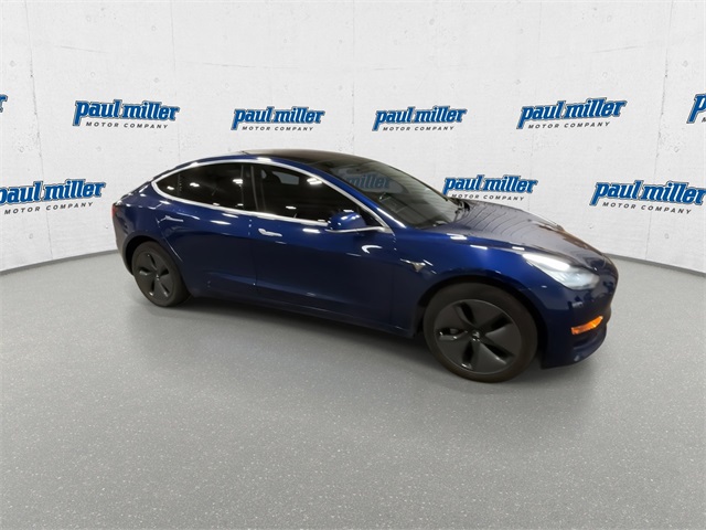 2018 Tesla Model 3 Long Range photo 2