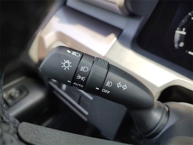 2025 Toyota Tacoma TRD Sport photo 18