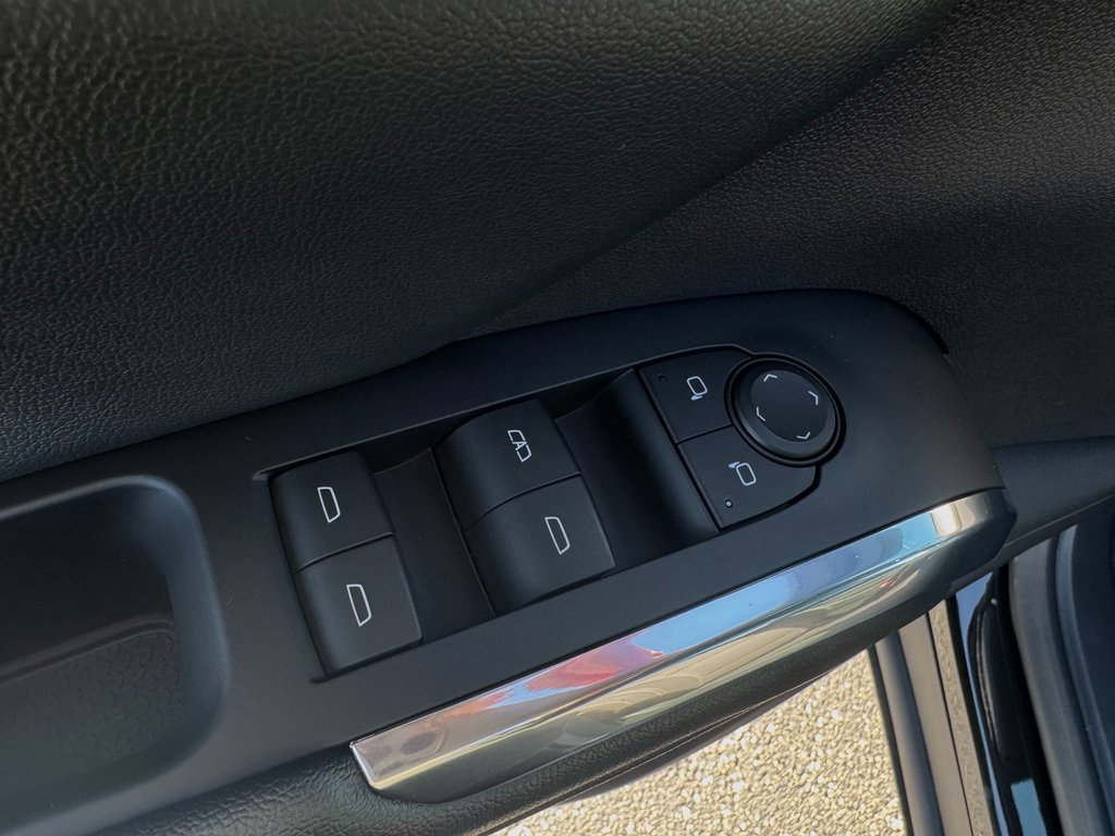 2025 Chevrolet Traverse photo 12