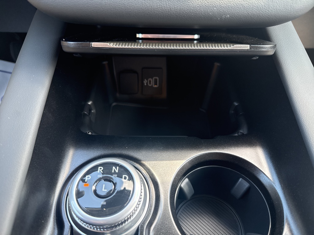 2025 Ford Explorer photo 35