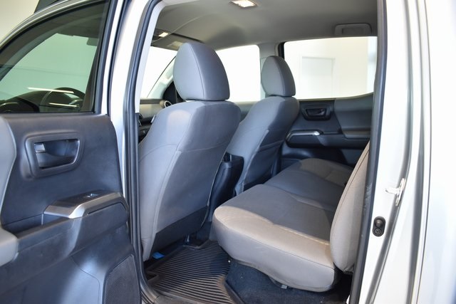 2022 Toyota Tacoma SR5 photo 12