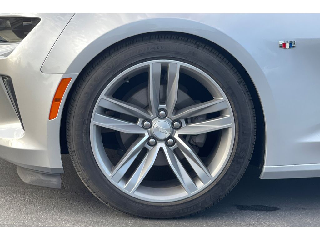 2017 Chevrolet Camaro 1LT photo 37