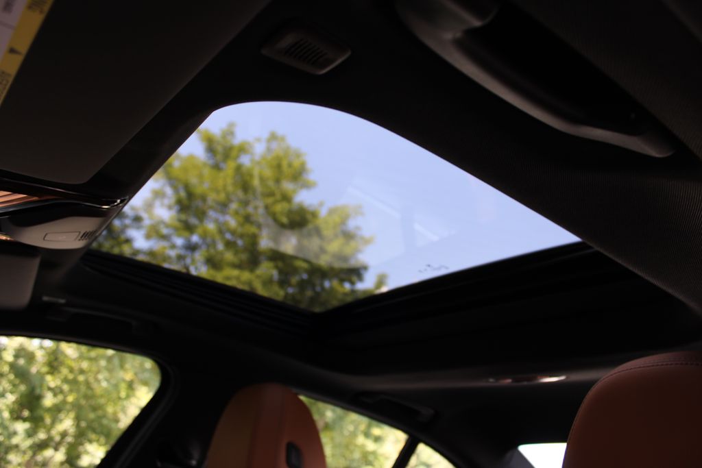 2025 Bmw 330i xDrive photo 18