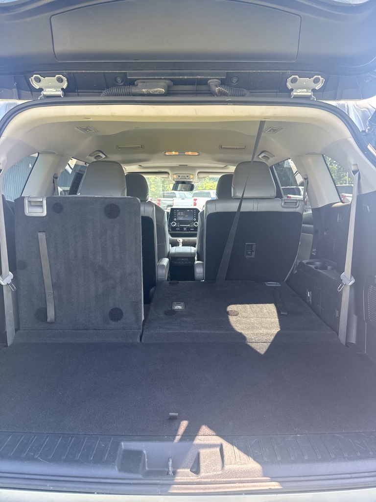 2022 Toyota Highlander XLE photo 6