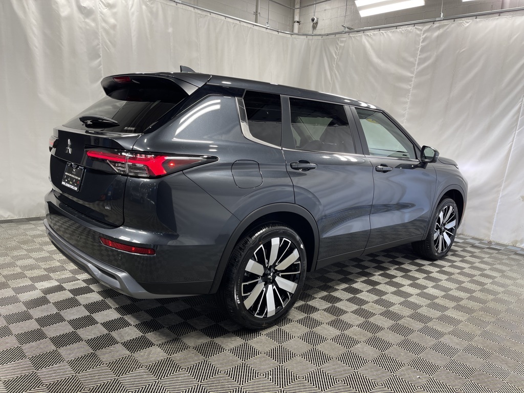 New 2025 Graphite Gray Mitsubishi Outlander SE 4D Sport