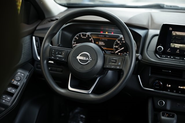 2023 Nissan Rogue SV photo 23