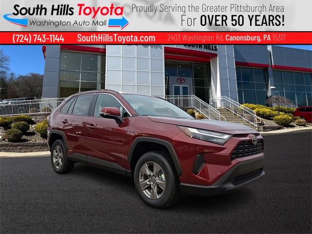 2025 Toyota RAV4 XLE's photo