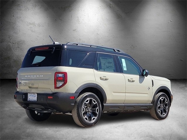 2025 Ford Bronco Sport Outer Banks photo 3