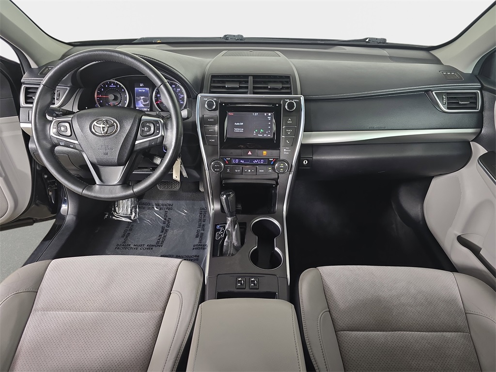 2015 Toyota Camry XSE photo 11