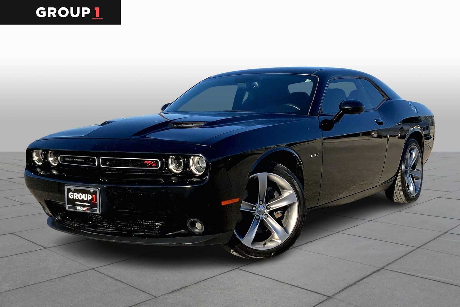 2015 Dodge Challenger R/T's photo