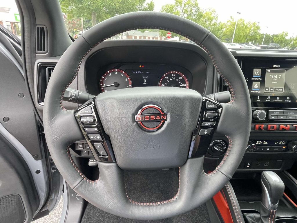 2025 Nissan Frontier PRO-4X photo 15