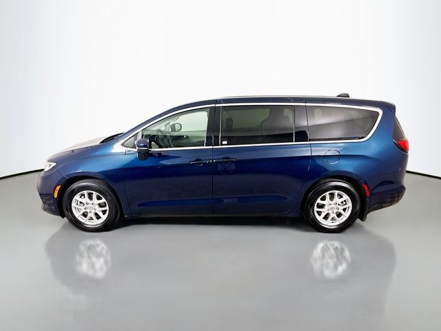 2023 Chrysler Pacifica Touring L photo 4